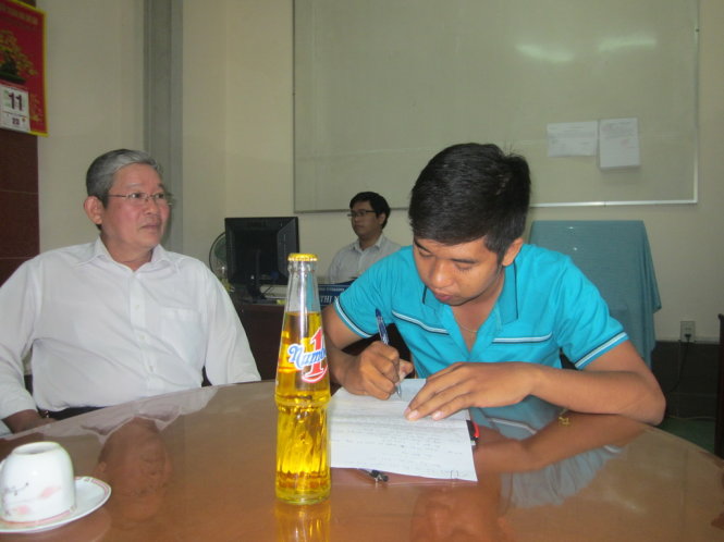 Tiếp[-]nhận[-]đơn[-]khiếu[-]nại[-]vụ[-]chai[-]Number[-]One[-]có[-]ruồi